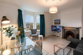 Beautiful views, 3 double bedroom, Bath Townhouse